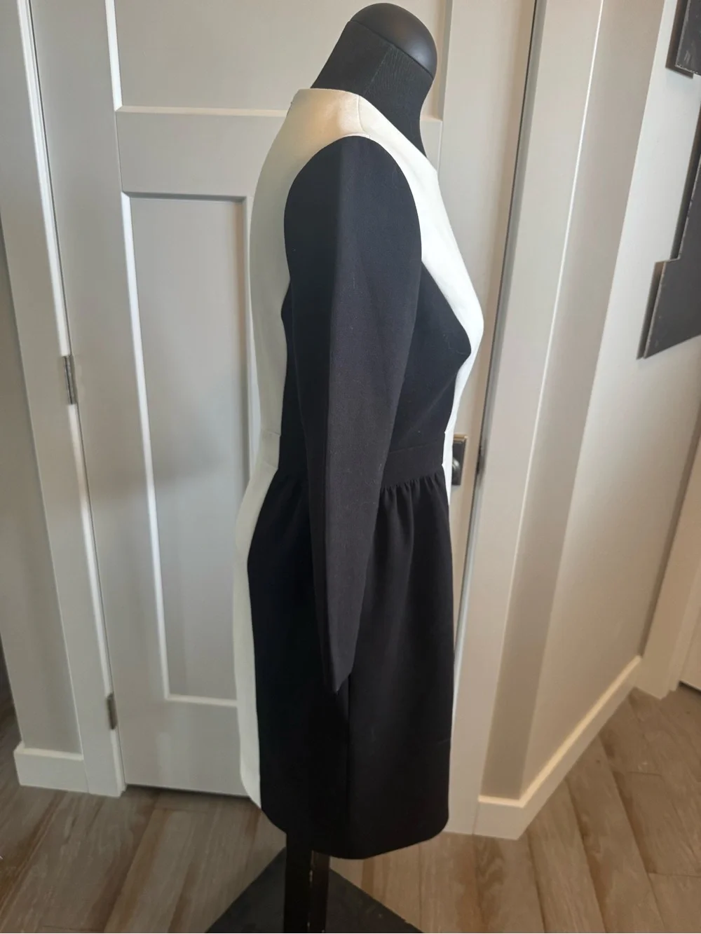 kate spade Black and White Long-Sleeve Colorblock Sheath Dress